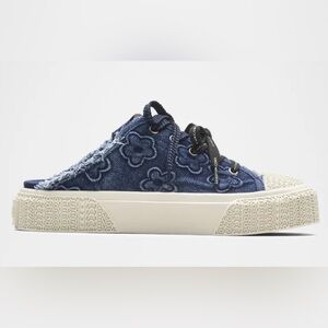 MARC JACOBS THE PUFFED DAISY SNEAKER MULES